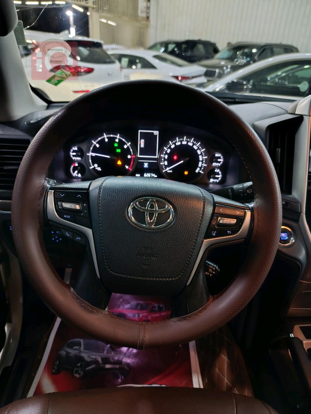 تويوتا لاندكروزر